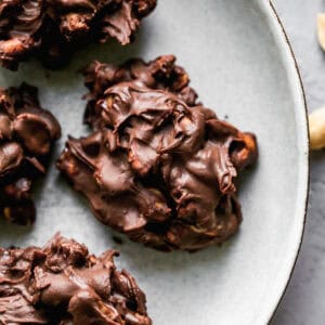 An easy peanut cluster recipe made with peanuts and pretzels, covered in a peanut butter chocolate.